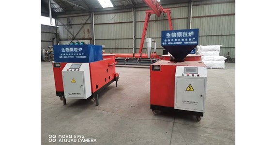 網帶烘幹機想（xiǎng）環保就用電（diàn）加熱，嫌成本高就用生物質顆粒燃（rán）燒加熱，雙向（xiàng）選擇滿足不同需求